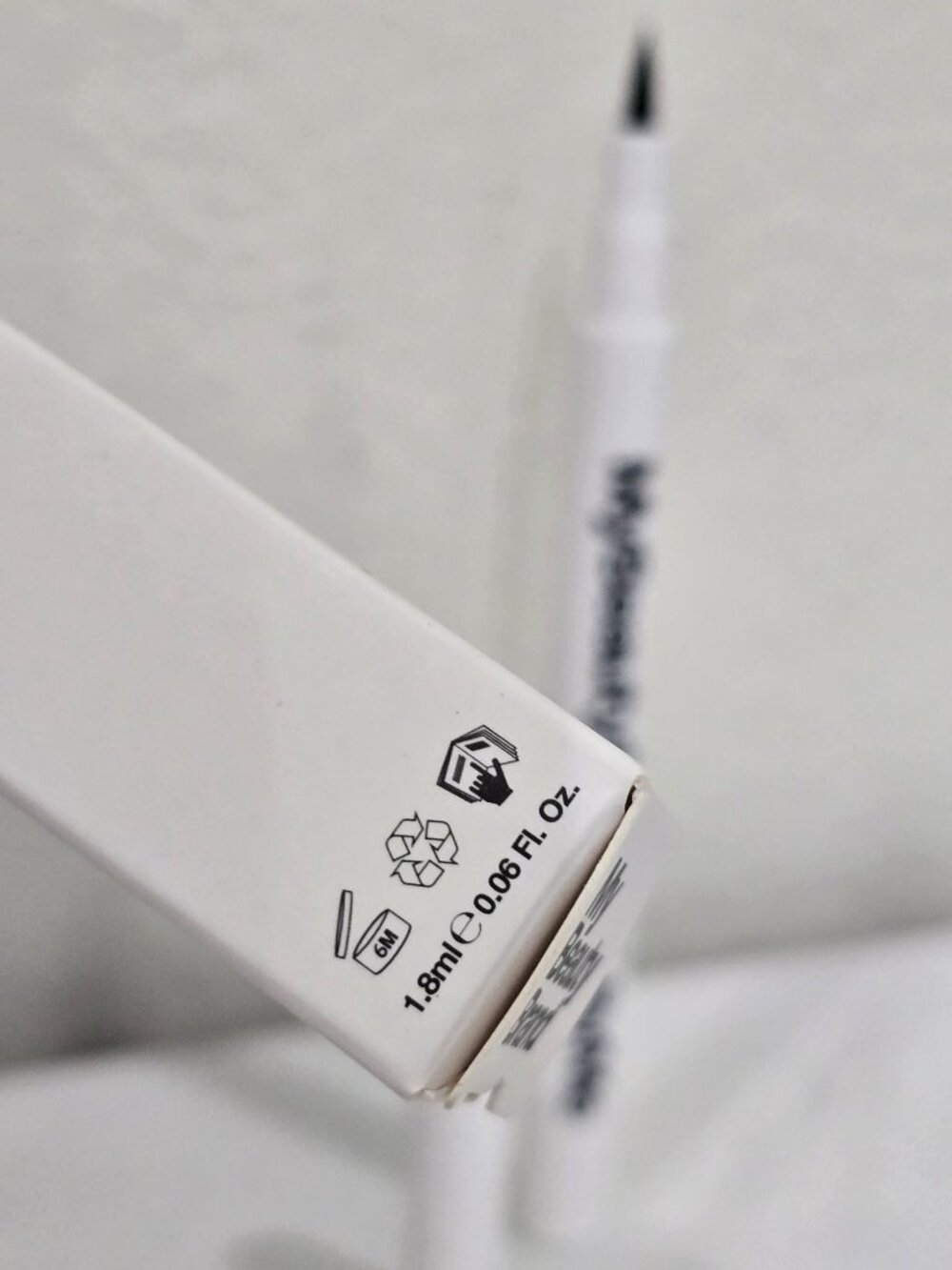 MyBeautyBrand ✦ Black Liquid Eyeliner ✦ Felt‑Tip Precision Pen Smudge‑Proof NWT - Picture 4 of 6